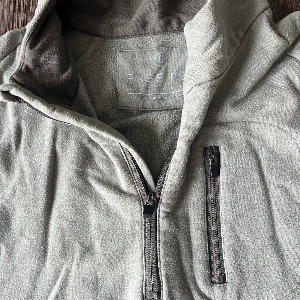 Free Fly men’s large fleece